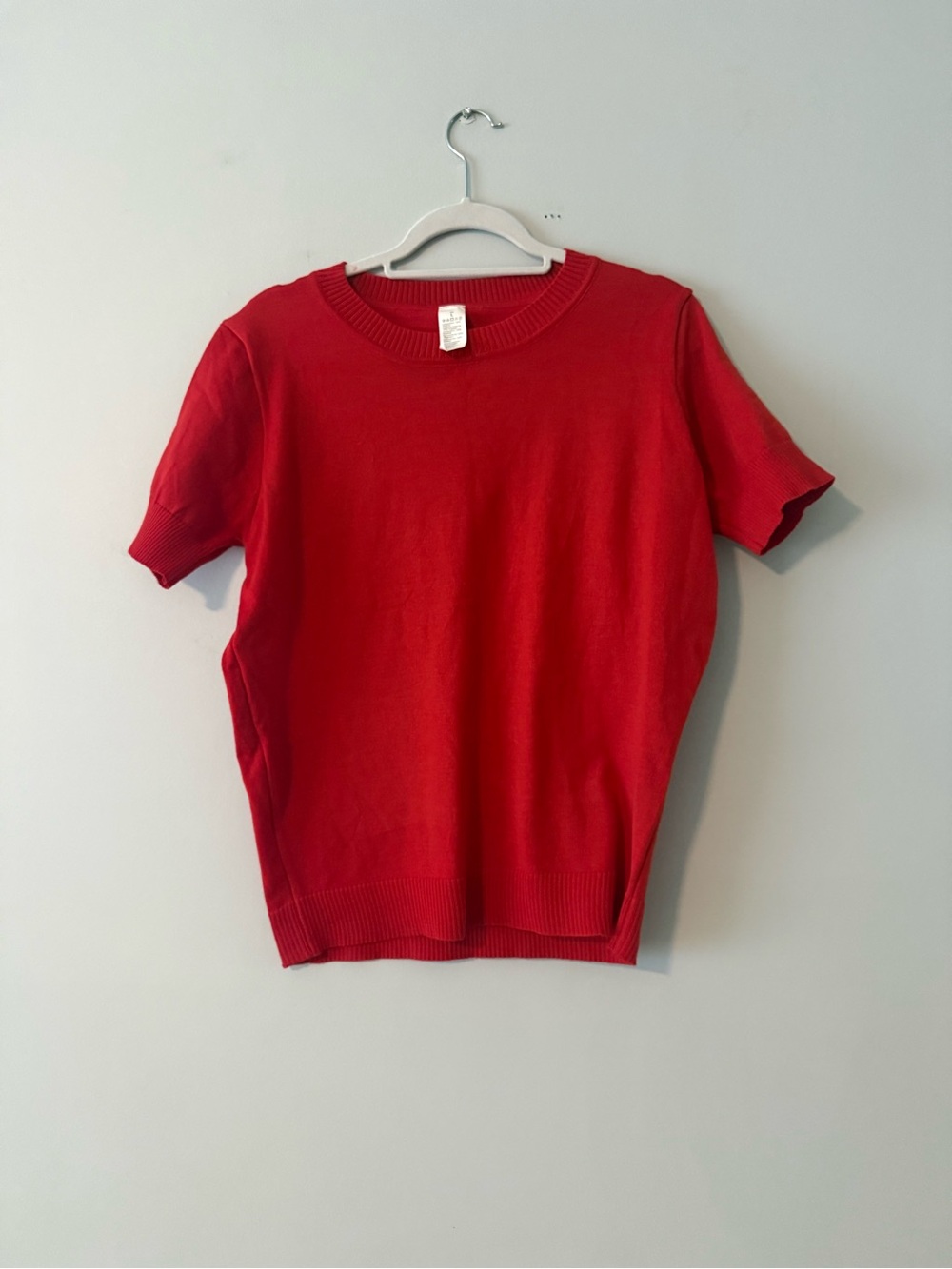 Women’s Short-Sleeve Crewneck Sweater in Red